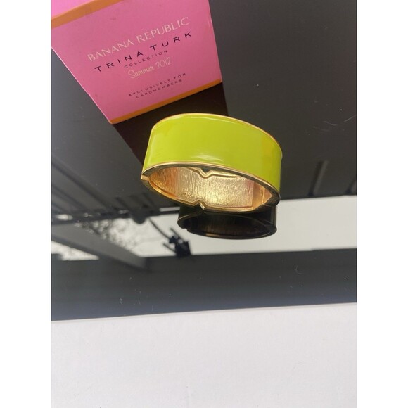 Banana Republic x Trina Turk Enamel Cuff Bracelet Green Gold 2012 Boxed Limited - Picture 11 of 16